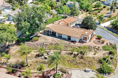 View/Area - 15245 La Plata Ct, Ramona, CA 92065 photo 2 of 3