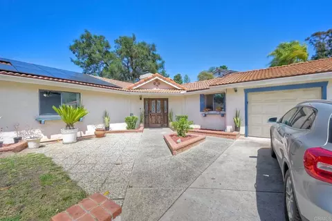 Exterior - 15245 La Plata Ct, Ramona, CA 92065 photo 2 of 12