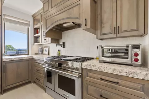 Kitchen - 3226 Violet, Encinitas, CA 92024 photo 6 of 9