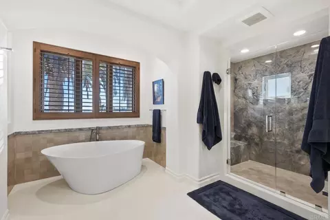 Bath - 3226 Violet, Encinitas, CA 92024 photo 2 of 2