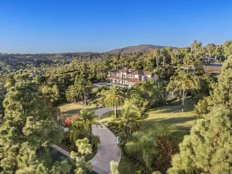 View/Area - 3226 Violet, Encinitas, CA 92024 photo 2 of 8