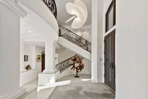 Entry Way - 3226 Violet, Encinitas, CA 92024 photo 2 of 4