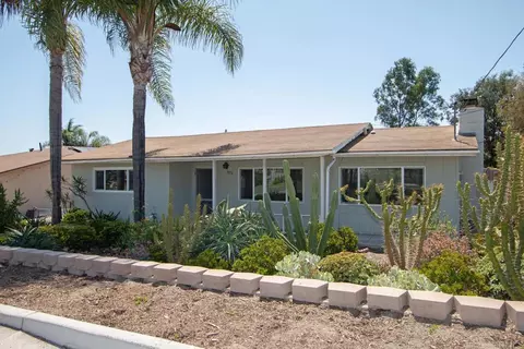 Exterior - 976 Olive Ave, Vista, CA 92083 photo 2 of 7