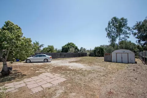 Exterior - 976 Olive Ave, Vista, CA 92083 photo 7 of 7