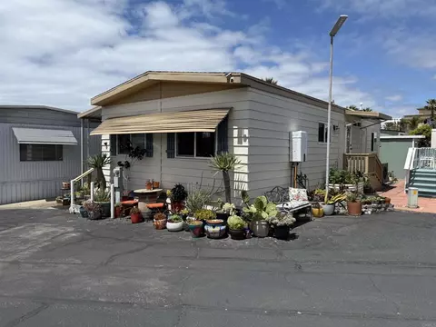 900 N Cleveland St #3, Oceanside, CA 92054