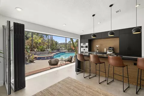 1609 Honeysuckle Ct, Encinitas, CA 92024