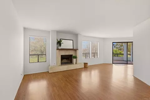 Living - 1972 Swallow Ln, Carlsbad, CA 92009 photo 2 of 8
