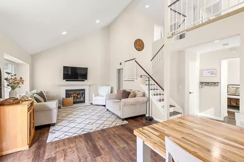 816 Lochwood Pl, Escondido, CA 92026