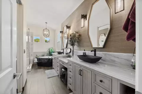 Bath - 4970 Marin Dr, Oceanside, CA 92056 photo 1 of 4