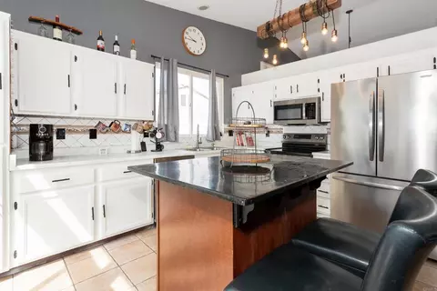 Kitchen - 32599 Strigel Ct, Temecula, CA 92592 photo 2 of 3