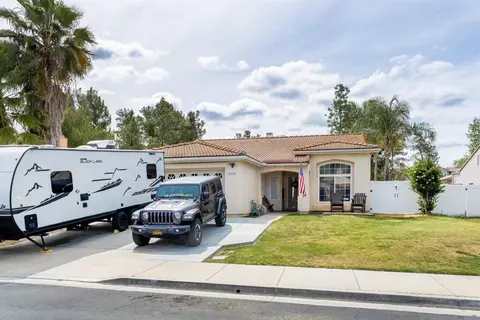 Exterior - 32599 Strigel Ct, Temecula, CA 92592 photo 2 of 3