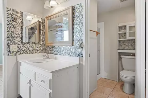 Bath - 727 Mclain St, Escondido, CA 92027 photo 4 of 6
