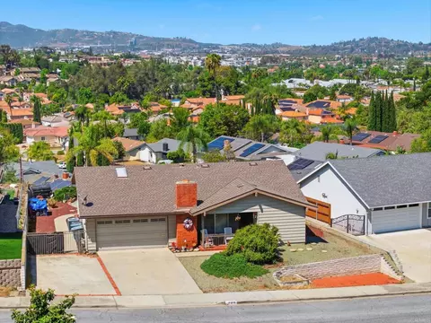 View/Area - 727 Mclain St, Escondido, CA 92027 photo 5 of 8
