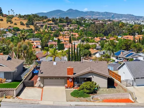 View/Area - 727 Mclain St, Escondido, CA 92027 photo 6 of 8