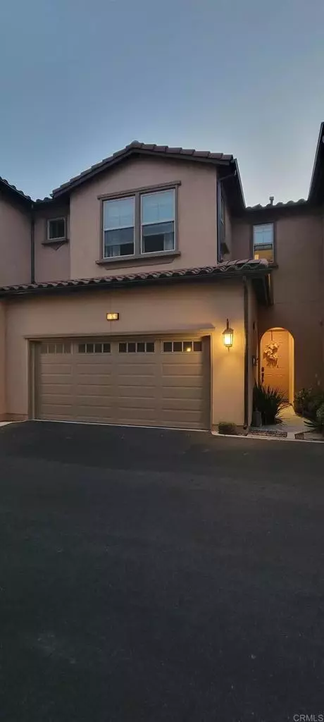 1752 Heywood St #B, Simi Valley, CA 93065