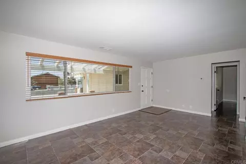 Living - 1133 Gardena Rd, Encinitas, CA 92024 photo 2 of 3