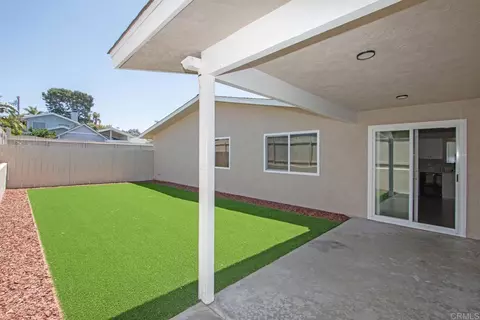 Exterior - 1133 Gardena Rd, Encinitas, CA 92024 photo 2 of 5