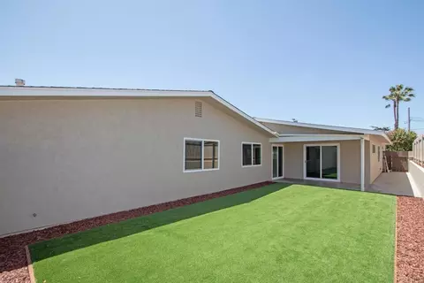 Exterior - 1133 Gardena Rd, Encinitas, CA 92024 photo 3 of 5