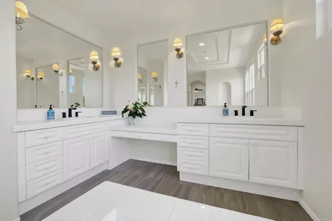 Bath - 1551 Fairway, Encinitas, CA 92024 photo 3 of 5