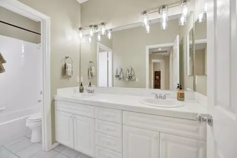 Bath - 1551 Fairway, Encinitas, CA 92024 photo 5 of 5
