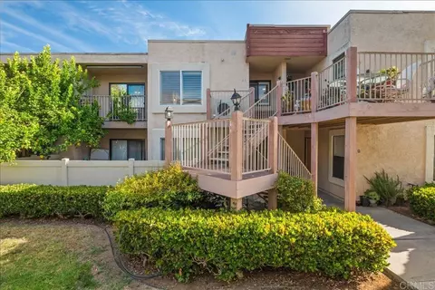 425 Autumn Dr #21, San Marcos, CA 92069