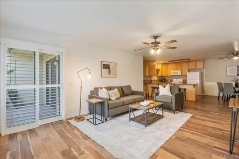 425 Autumn Dr #21, San Marcos, CA 92069