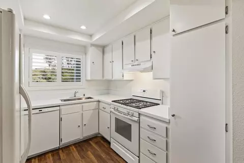 Kitchen - 4378 Dowitcher Way, Oceanside, CA 92057 photo 1 of 4