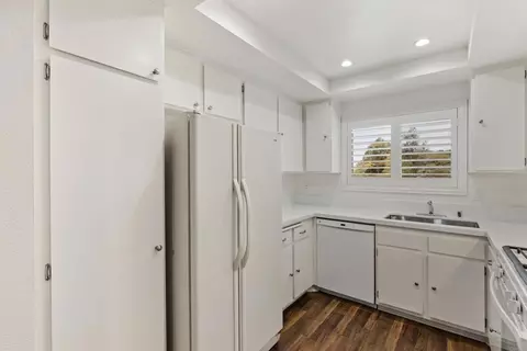 Kitchen - 4378 Dowitcher Way, Oceanside, CA 92057 photo 2 of 4