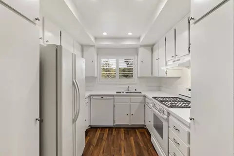 Kitchen - 4378 Dowitcher Way, Oceanside, CA 92057 photo 3 of 4