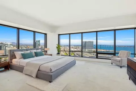 200 Harbor Dr #2501, San Diego, CA 92101