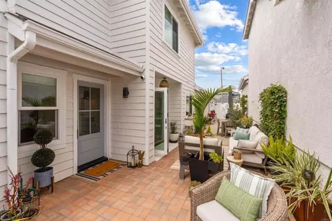 Exterior - 836 Windcrest Dr, Carlsbad, CA 92011 photo 5 of 9