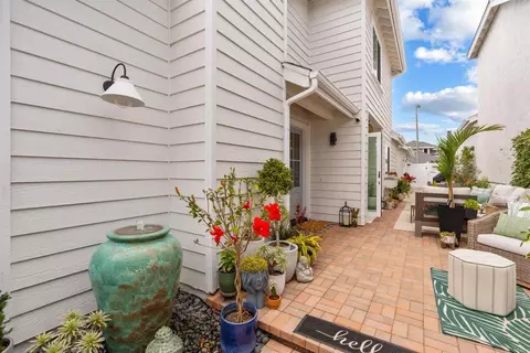 Exterior - 836 Windcrest Dr, Carlsbad, CA 92011 photo 4 of 9
