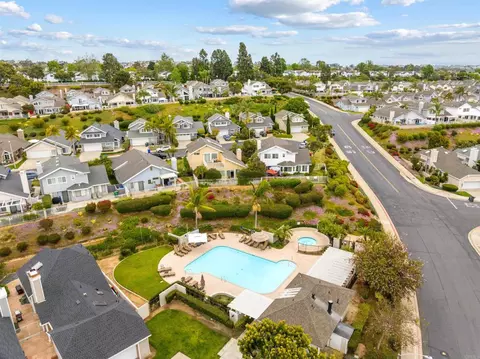 View/Area - 836 Windcrest Dr, Carlsbad, CA 92011 photo 6 of 8