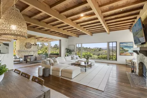 5423 Calzada Del Bosque, Rancho Santa Fe, CA 92067