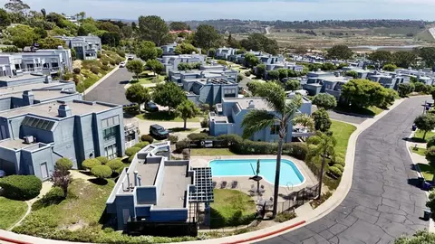 View/Area - 1051 Freedom Ct, Del Mar, CA 92014 photo 3 of 6
