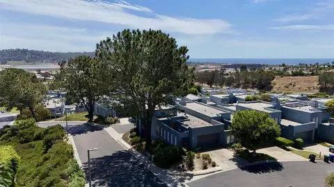 View/Area - 1051 Freedom Ct, Del Mar, CA 92014 photo 5 of 6