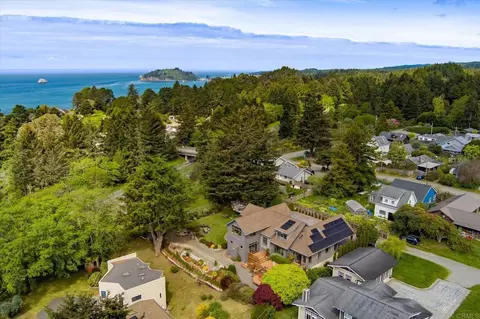 800 Westgate Dr, Trinidad, CA 95570