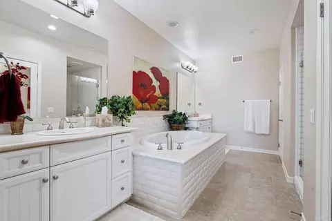 Bath - 1540 Seabridge Ln, Oxnard, CA 93035 photo 3 of 5