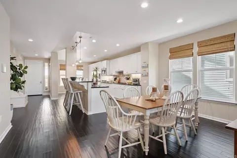 Dining - 1540 Seabridge Ln, Oxnard, CA 93035 photo 3 of 3