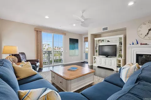 Living - 1540 Seabridge Ln, Oxnard, CA 93035 photo 1 of 4