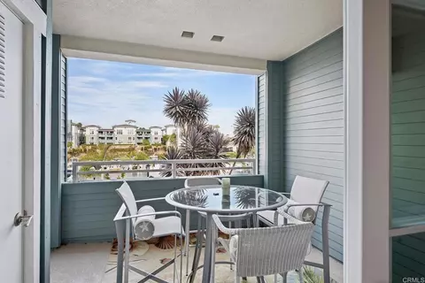 Exterior - 1540 Seabridge Ln, Oxnard, CA 93035 photo 1 of 7