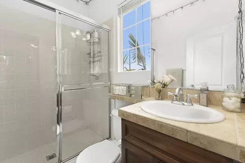 Bath - 4682 Meadow Dr, Carlsbad, CA 92010 photo 3 of 4
