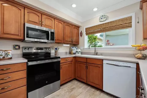 Kitchen - 3709 Sesame Way, Oceanside, CA 92057 photo 3 of 5