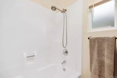 Bath - 3709 Sesame Way, Oceanside, CA 92057 photo 6 of 6