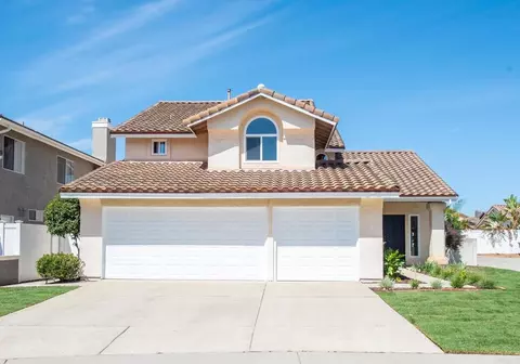 2038 Ridgeline Ave, Vista, CA 92081