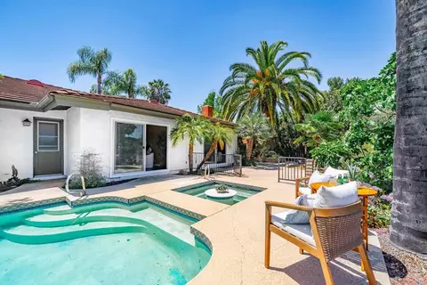 2077 Mountain View Dr, Escondido, CA 92027