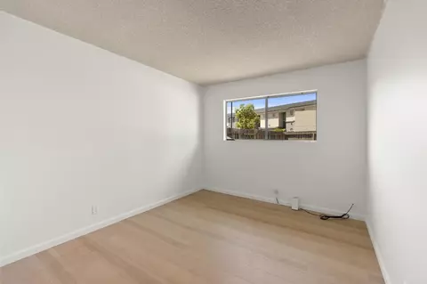 Bedroom - 3133 Morningside Dr, Oceanside, CA 92056 photo 5 of 6