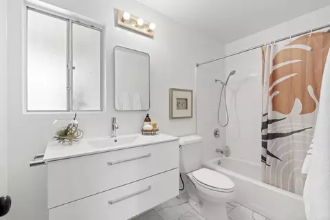 Bath - 3133 Morningside Dr, Oceanside, CA 92056 photo 1 of 2