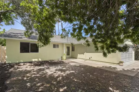 Exterior - 3133 Morningside Dr, Oceanside, CA 92056 photo 2 of 10