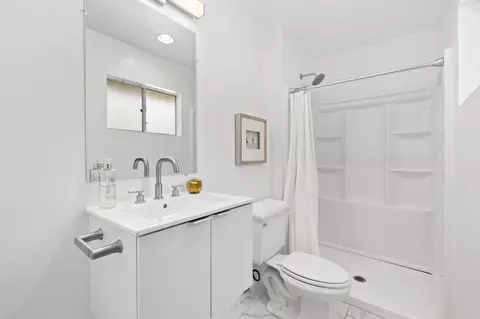 Bath - 3133 Morningside Dr, Oceanside, CA 92056 photo 2 of 2